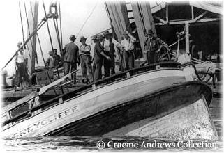 On 7 November 1927, a large section of the hull and ladies cabin was raised by the Sydney Harbour Trusts sheerlegs.  It was left hanging in its hawsers overnight, a portion of the name Greycliffe clearly visible on the hull.   Graeme Andrews Collection